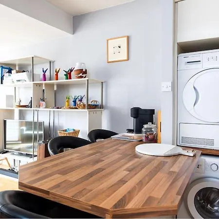 Beautiful 2 Bed With Roof Terrace דבלין