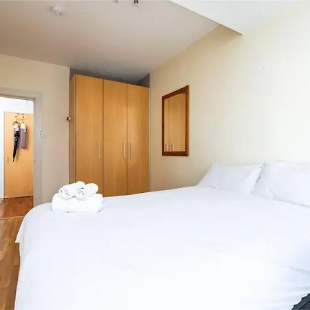 Daire Beautiful 2 Bed With Roof Terrace Dublin